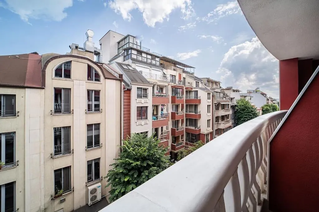 Grand Karavel Top Center Lux Apartment Varna